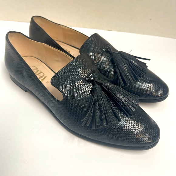 Zara Shoes - Zara Black Women’s Animal Print Tassel Loafer